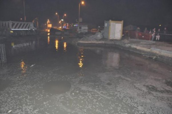 RAJA dă în judecată firma care a spart magistrala de apă de pe bulevardul Aurel Vlaicu